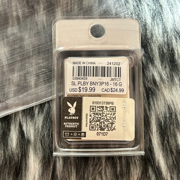 PLAYBOY Tragus Piercing x2 - Picture 4 of 6